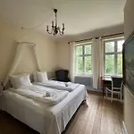 Liselund Ny Slot Hotell 2*