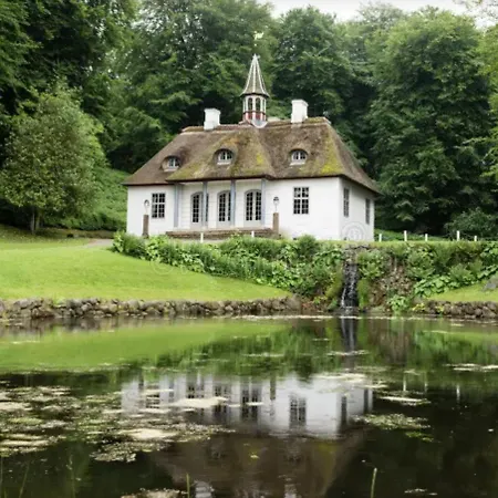 Hotel Liselund Ny Slot Borre