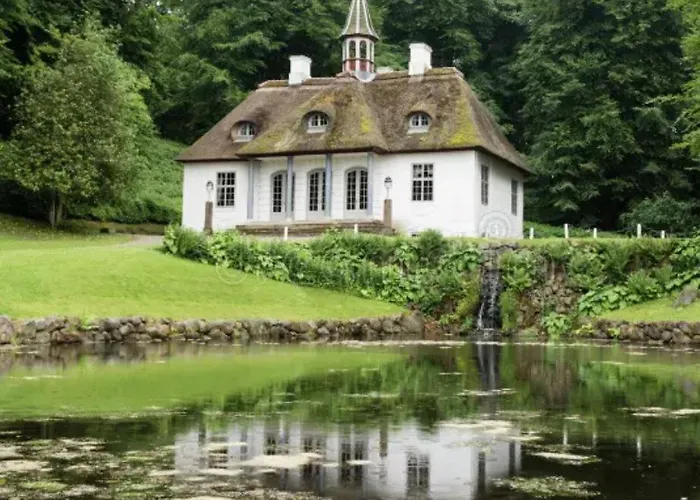 מלון Liselund Ny Slot בורה