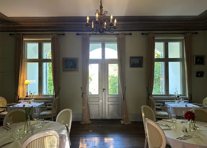 Liselund Ny Slot 2* בורה